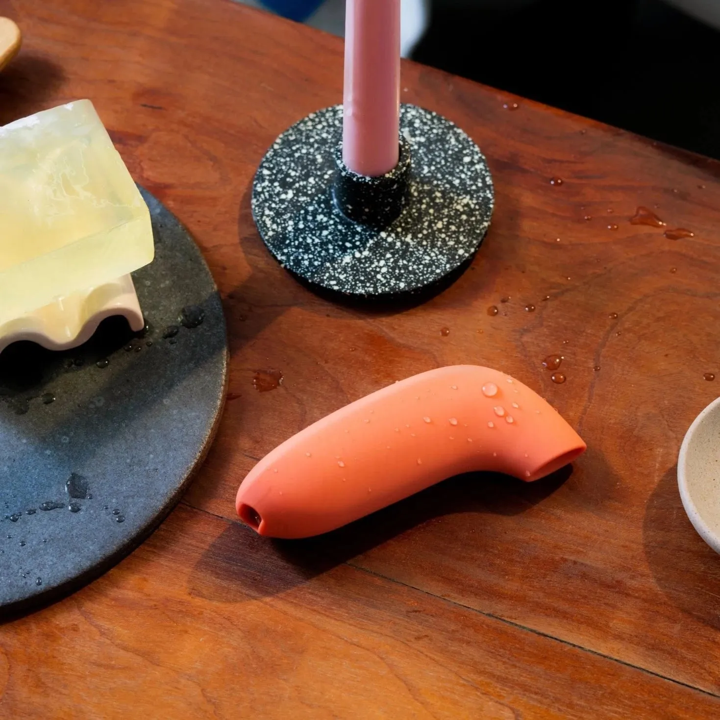 Aer Suction Toy