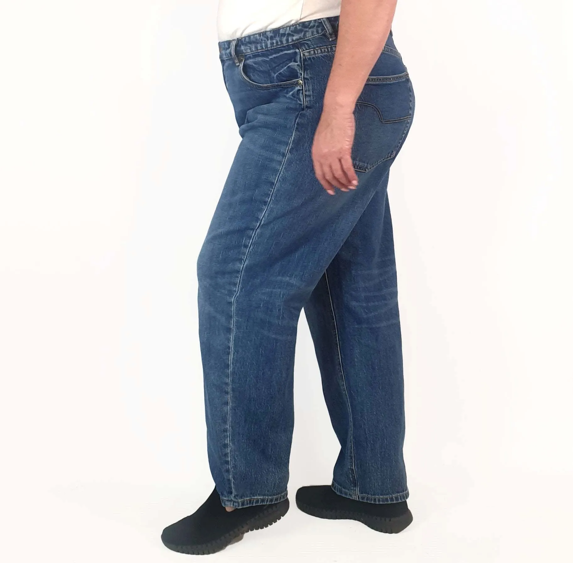 Commonry blue stretch girlfriend jeans size 18
