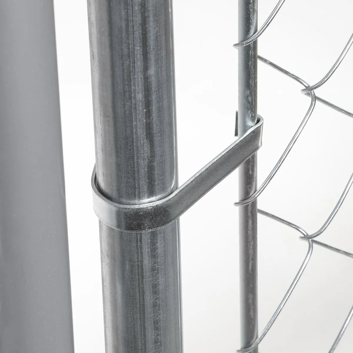 Dellonda 2 x2 x 1.5m Dog Kennel, Galvanised Steel, Roof Cover, Chain Link Fencing