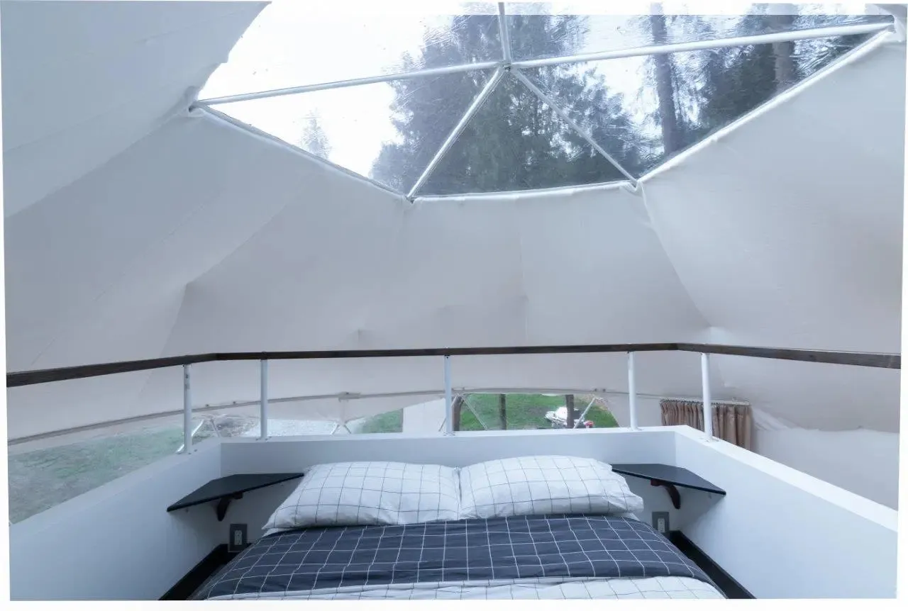 Glamping Geodesic Dome Tent Large 26'