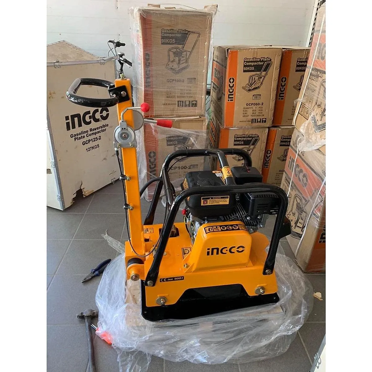 Ingco 6.0KW (9.0HP) Gasoline Reversible Plate Compactor with 30.5kN Force – GCP160-2