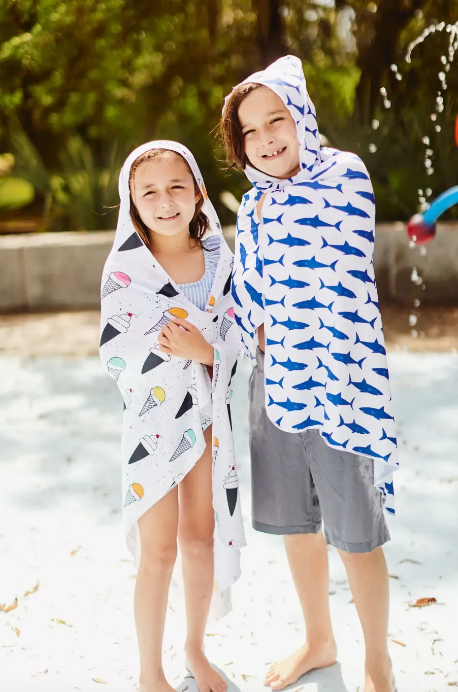 Kids Hooded Upf 50  Sunscreen Towel (Ice Cream)