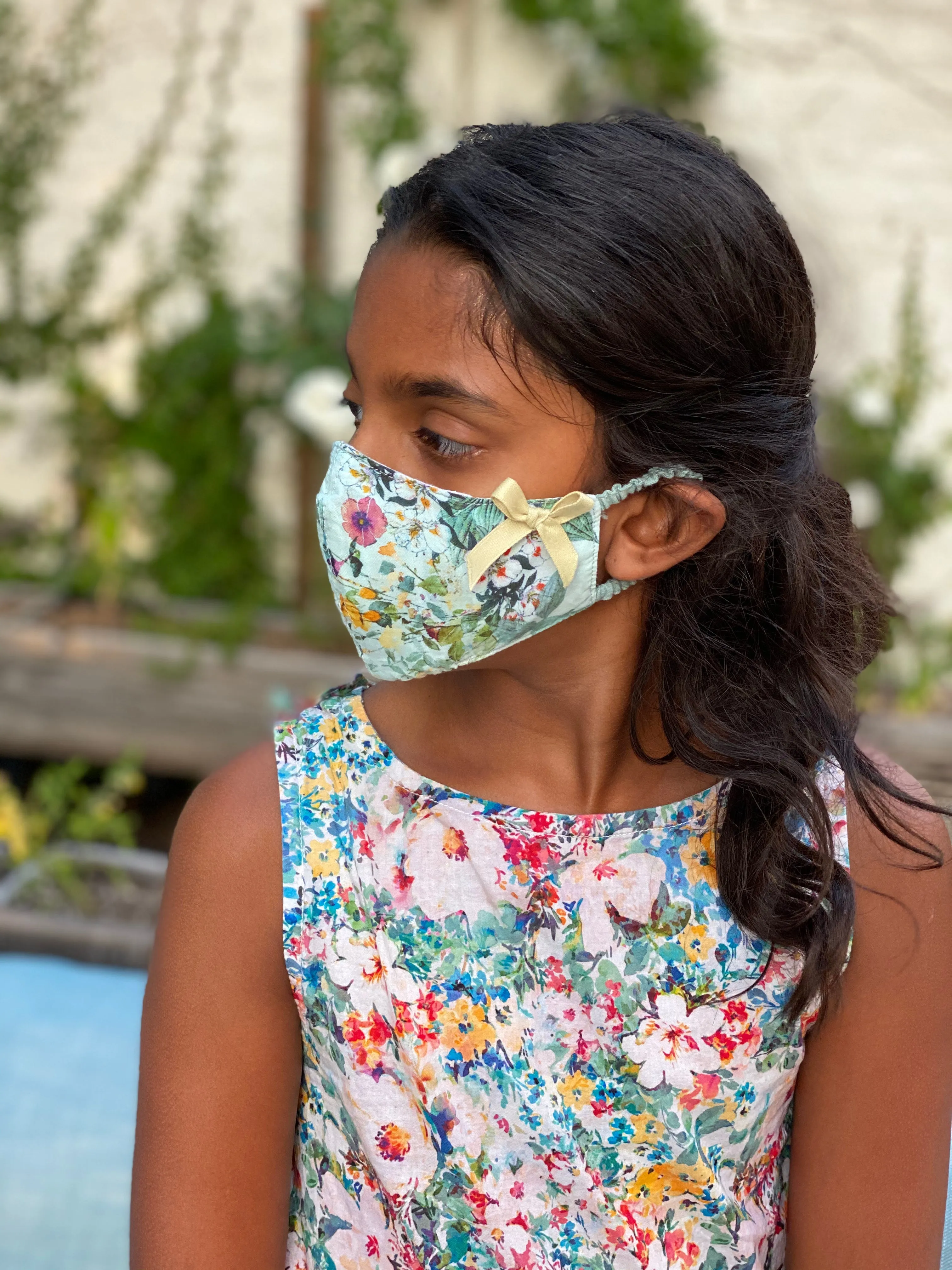 "Be Safe. Be Kind" Printed Heirloom Mask - Botanical Garden, Ivory