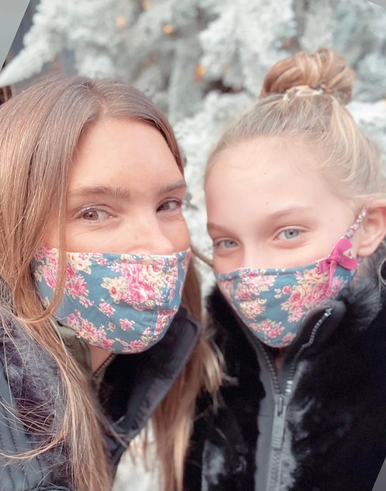 "Be Safe. Be Kind" Printed Heirloom Mask - Dusky Roses