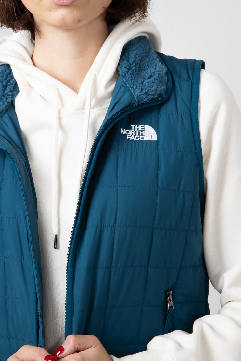 The North Face Junction Insulated Vest for Women in Midnight Petrol | NF0A88TJ-1NO