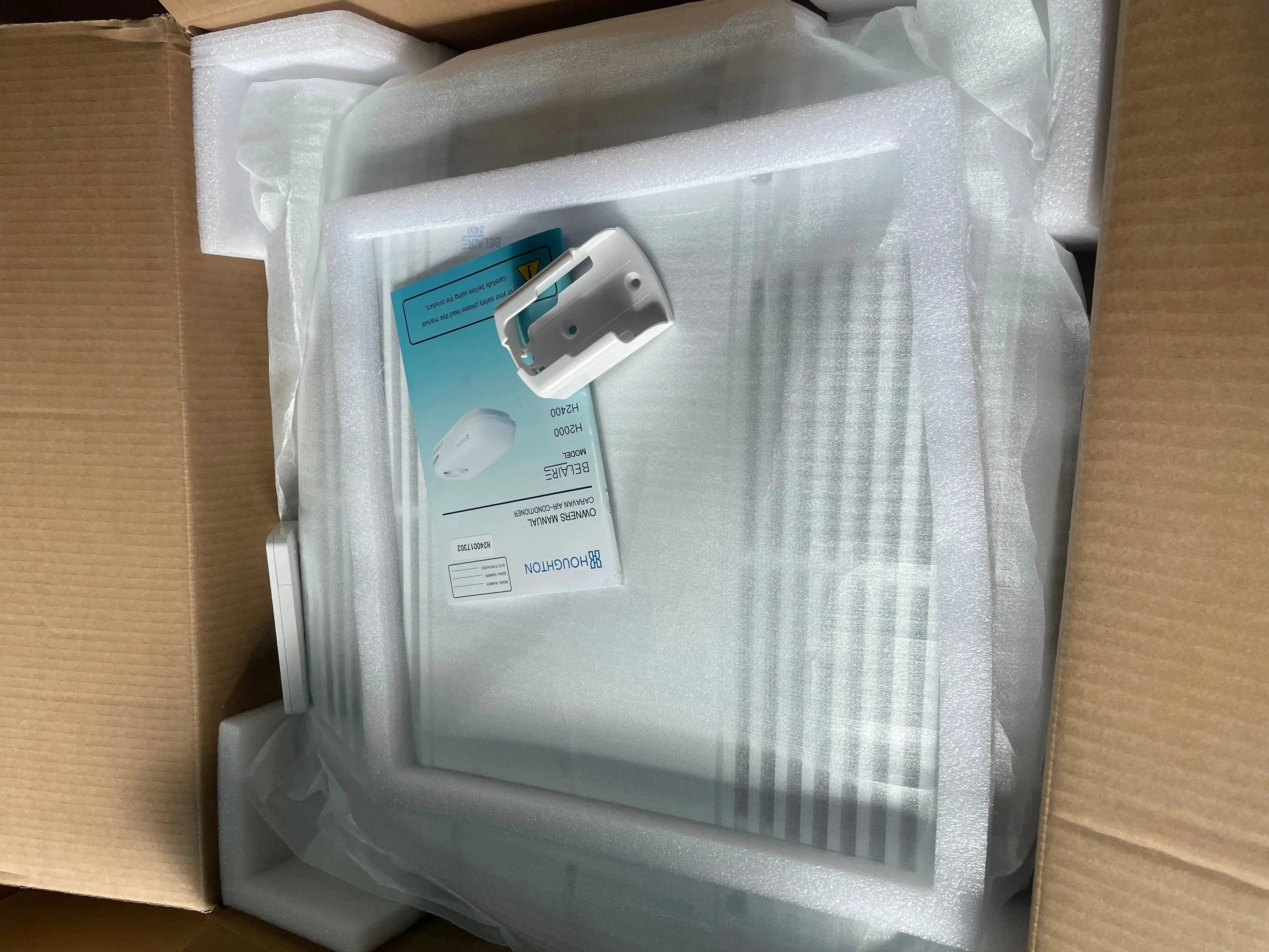 Used Near New Houghton Belaire Hb2400 ReveRSe Cycle Roof Top Air Conditioner