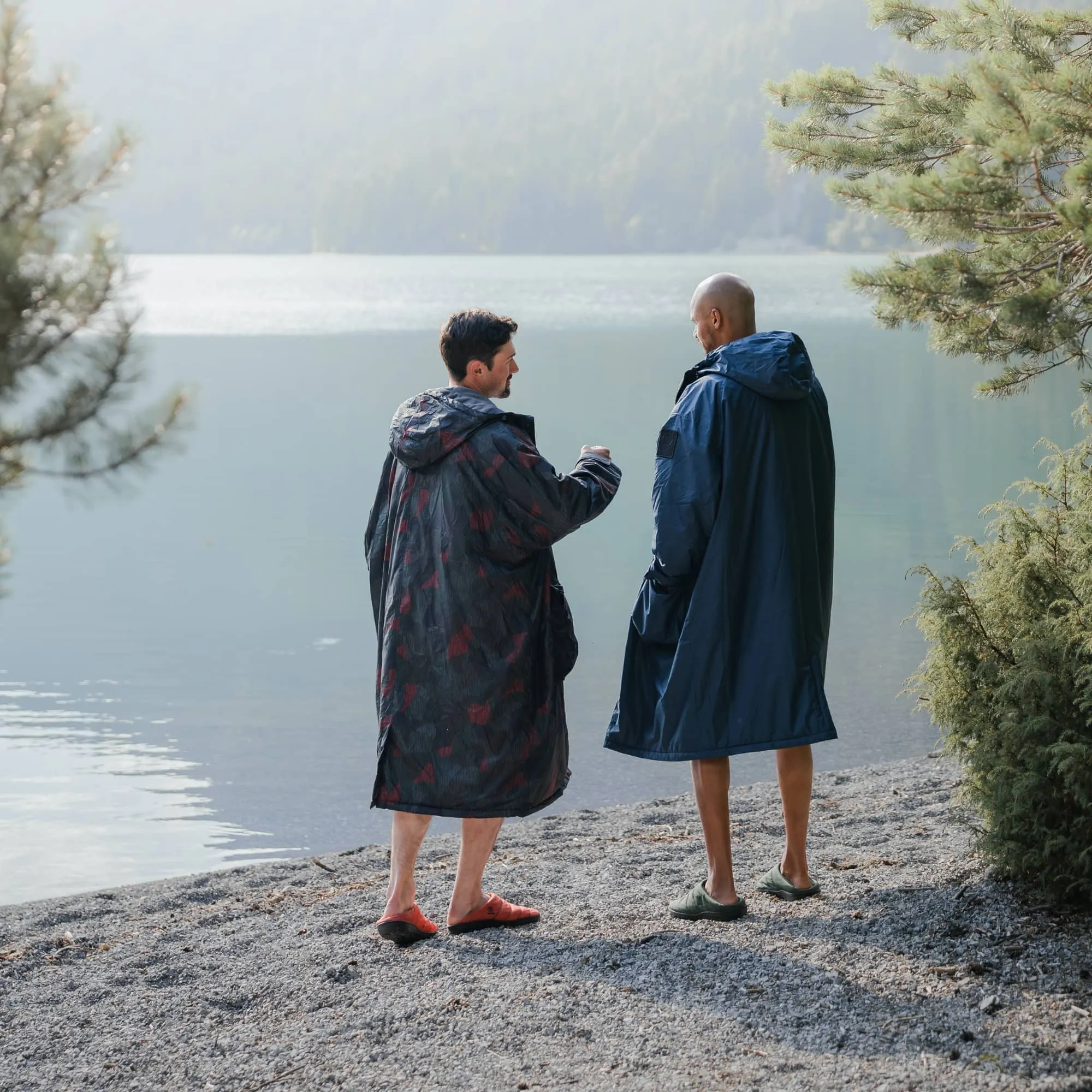 VOITED Original Outdoor Change Robe & Drycoat for Surfing, Camping, Vanlife & Wild Swimming  - Ocean Navy